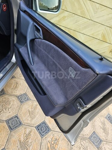 Mercedes E 240 1999, 265,000 km - 2.4 л - Gəncə