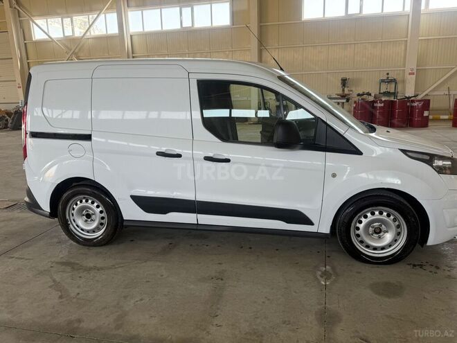 Ford Transit Connect-4