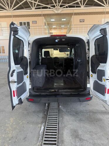 Ford Transit Connect-8