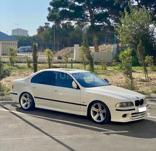 BMW 525 2002, 299,000 km - 2.5 l - Sumqayıt