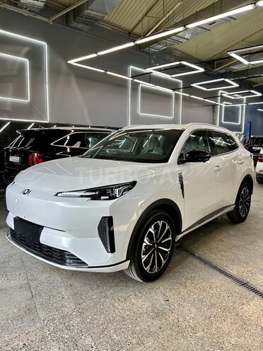Changan Qiyuan Q05-4