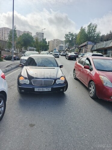 Mercedes C 200 2000, 320,000 km - 2.0 л - Bakı