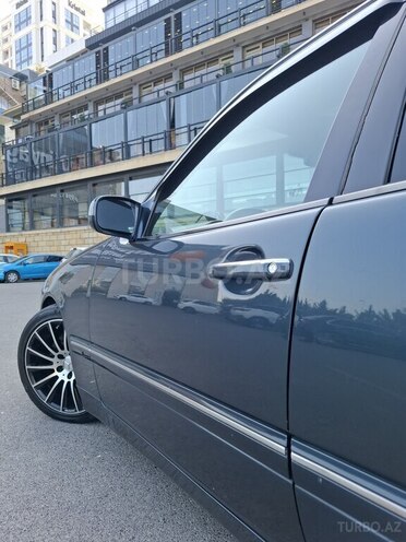 Mercedes E 220 1999, 427,034 km - 2.2 l - Bakı