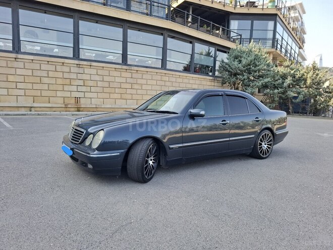 Mercedes E 220 1999, 427,034 km - 2.2 l - Bakı