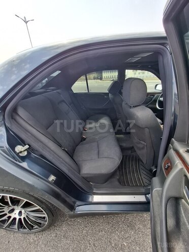 Mercedes E 220 1999, 427,034 km - 2.2 l - Bakı