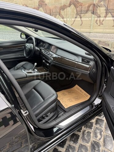 BMW 740 2012, 282,000 km - 3.0 l - Bakı
