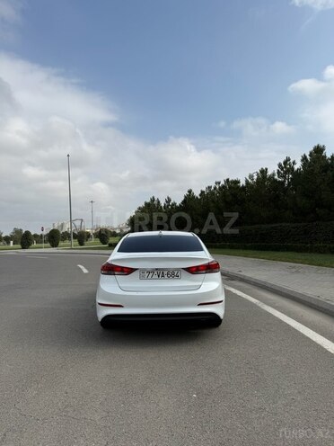 Hyundai Elantra 2017, 174,000 km - 2.0 л - Bakı