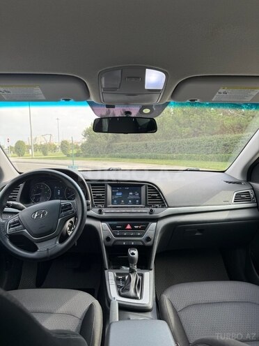 Hyundai Elantra 2017, 174,000 km - 2.0 л - Bakı