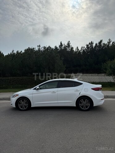 Hyundai Elantra 2017, 174,000 km - 2.0 л - Bakı