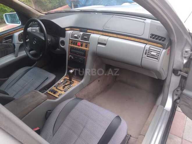 Mercedes E 220 1998, 400,000 km - 2.2 l - Bakı
