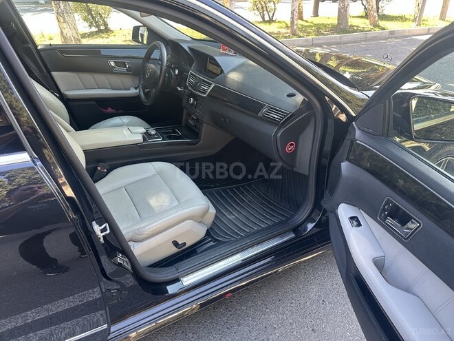 Mercedes E 350 2009, 235,000 km - 3.5 л - Sumqayıt