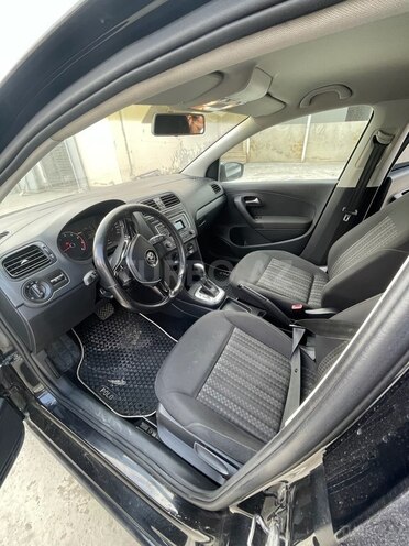Volkswagen Polo-6