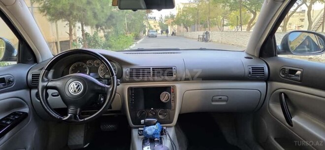 Volkswagen Passat 2004, 330,000 km - 1.8 l - Bakı