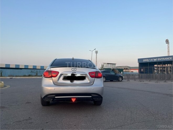 Hyundai Avante-11