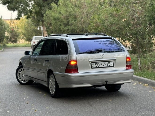 Mercedes C 220 2000, 344,000 km - 2.2 l - Saatlı