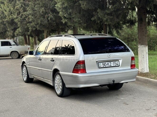 Mercedes C 220 2000, 344,000 km - 2.2 l - Saatlı