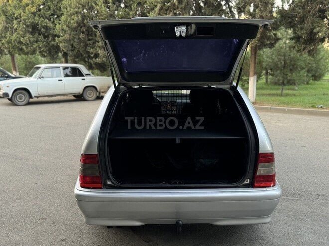 Mercedes C 220 2000, 344,000 km - 2.2 l - Saatlı