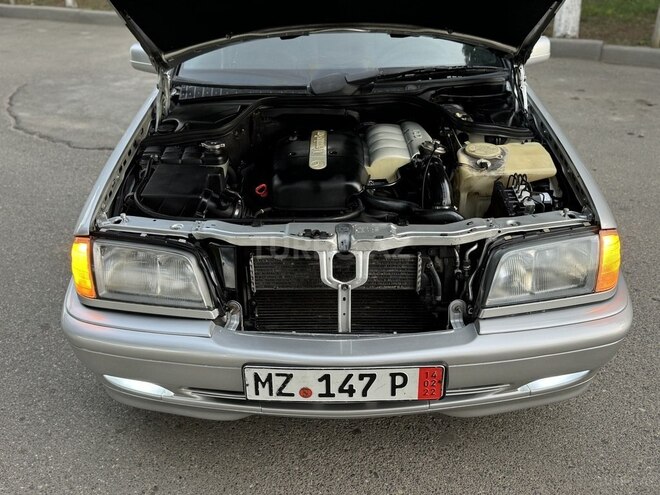 Mercedes C 220 2000, 344,000 km - 2.2 l - Saatlı