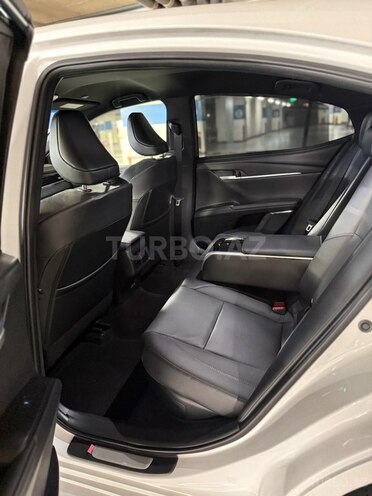 Toyota Camry 2024, 13,000 km - 2.5 l - Bakı
