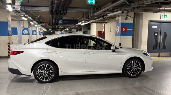 Toyota Camry 2024, 13,000 km - 2.5 l - Bakı