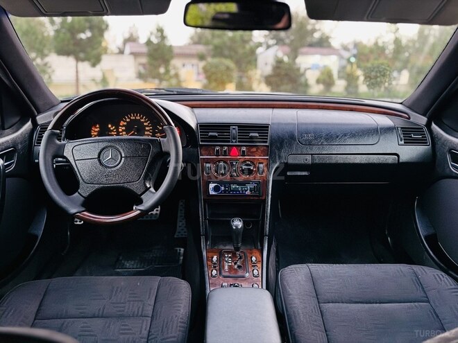 Mercedes C 220 1999, 271,000 km - 2.2 л - İmişli