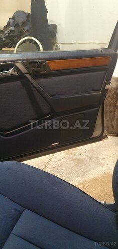 Mercedes E 220 1995, 190,000 km - 2.2 l - Gəncə