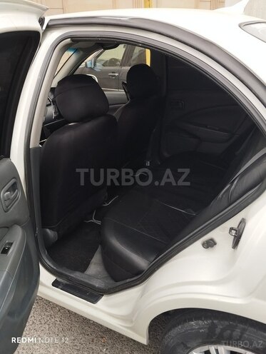 Nissan Sunny 2006, 370,000 km - 1.6 l - Bakı