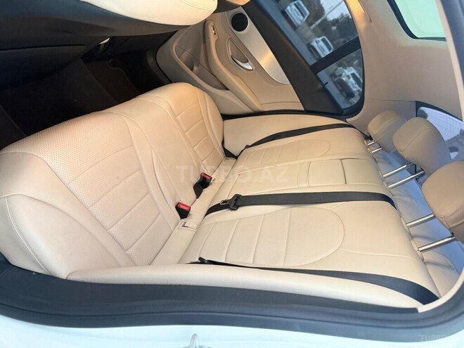 Mercedes C 300-9