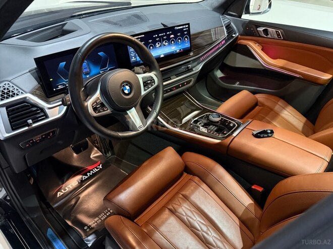 BMW X7-9