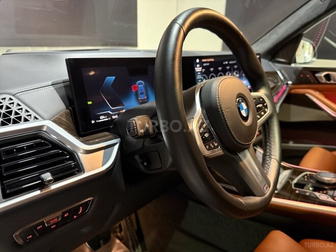 BMW X7-10