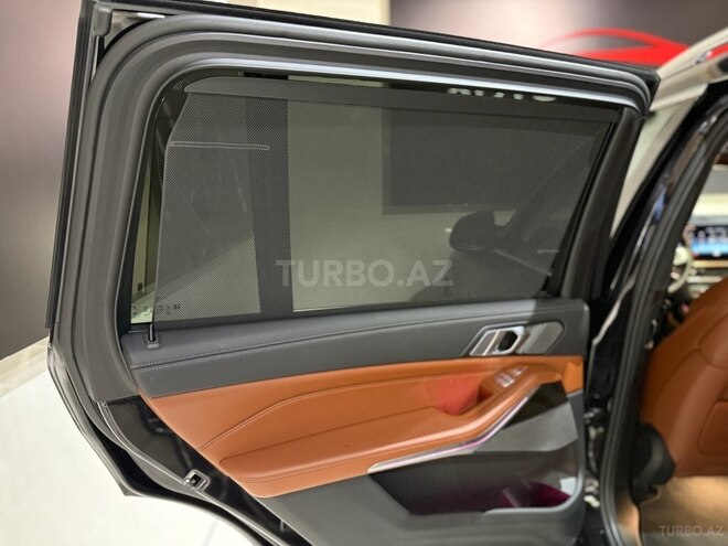 BMW X7-14