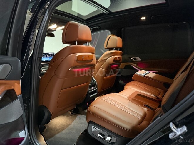 BMW X7-13