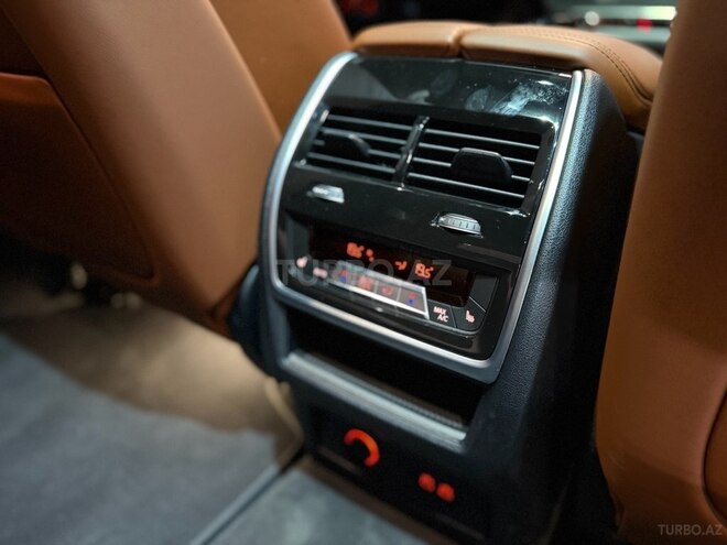 BMW X7-16