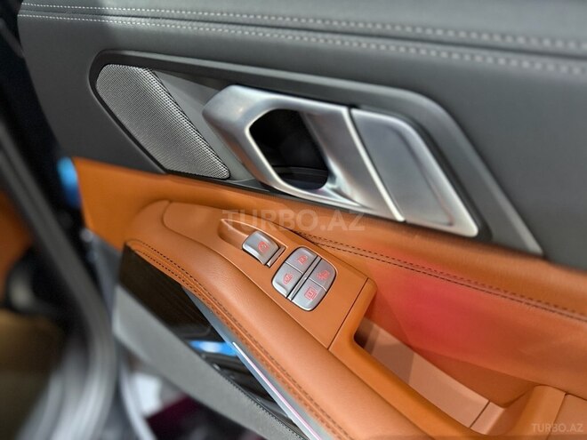 BMW X7-17