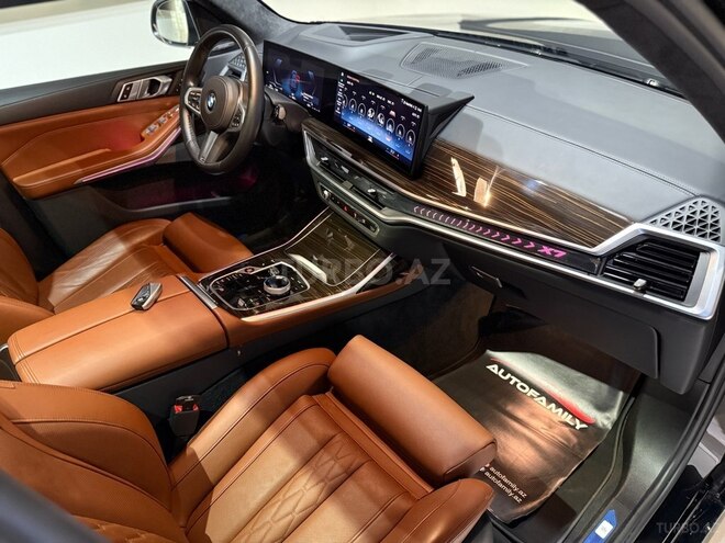 BMW X7-18