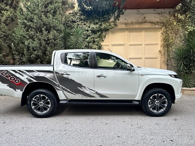 Mitsubishi L200 2023, 32,000 km - 2.4 l - Bakı
