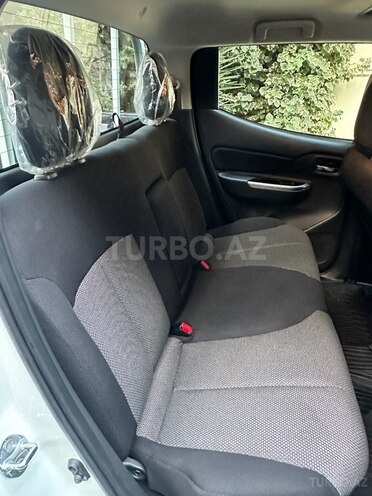Mitsubishi L200 2023, 32,000 km - 2.4 l - Bakı