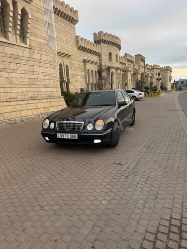 Mercedes E 270 2001, 406,000 km - 2.7 l - Bakı