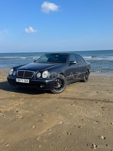 Mercedes E 270 2001, 406,000 km - 2.7 l - Bakı