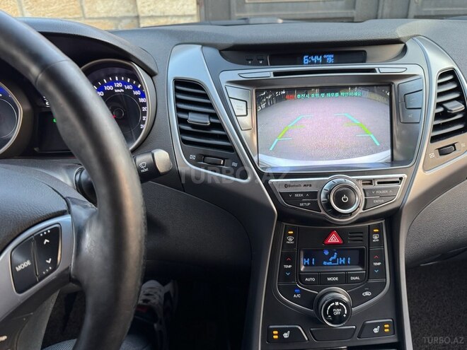 Hyundai Avante 2014, 256,000 km - 1.6 л - Bakı