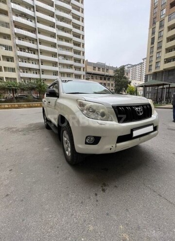 Toyota Land Cruiser Prado 2013, 376,000 km - 3.0 l - Bakı