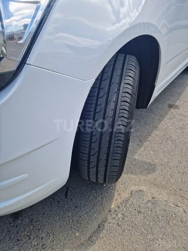 Chevrolet Cobalt-8