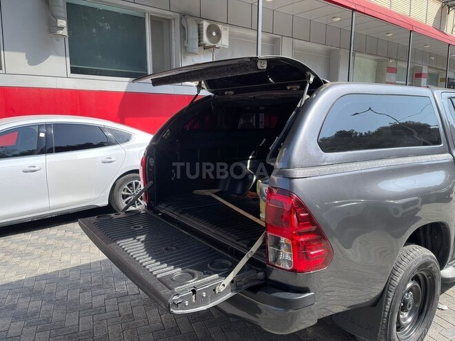 Toyota Hilux 2022, 68,500 km - 2.4 l - Bakı