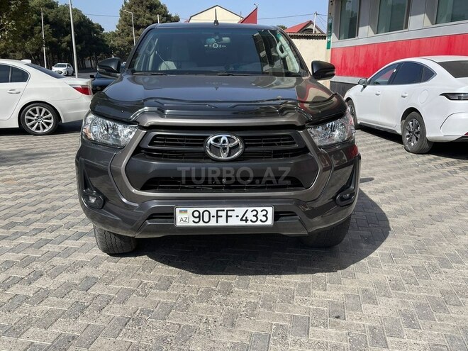 Toyota Hilux 2022, 68,500 km - 2.4 l - Bakı