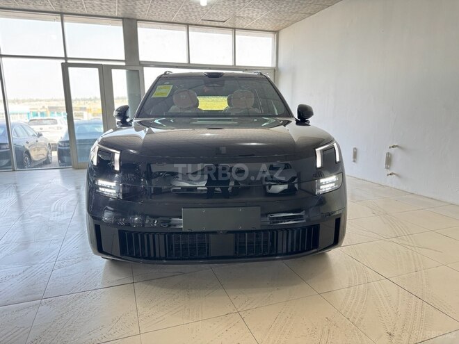 Lynk & Co 900-2