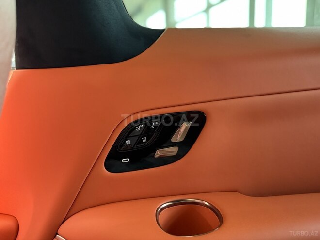 Lynk & Co 900-15