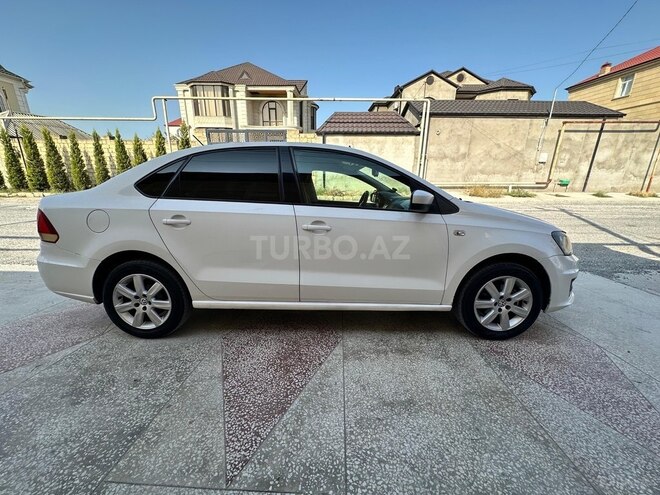 Volkswagen Polo 2013, 280,000 km - 1.6 л - Bakı