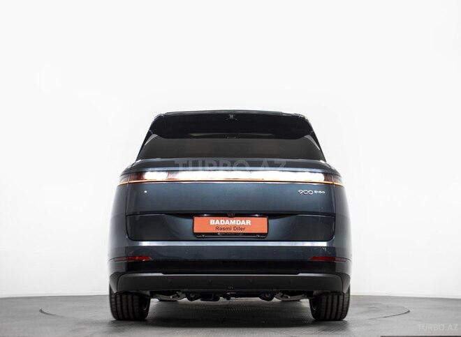 Lynk & Co 900-6