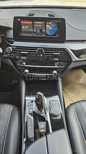 BMW 520 2018, 81,000 km - 2.0 l - Bakı
