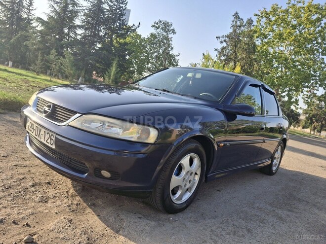 Opel Vectra 1999, 380,000 km - 1.8 l - Qazax